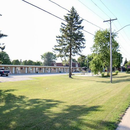 Walkerton Inn Motel ภายนอก รูปภาพ